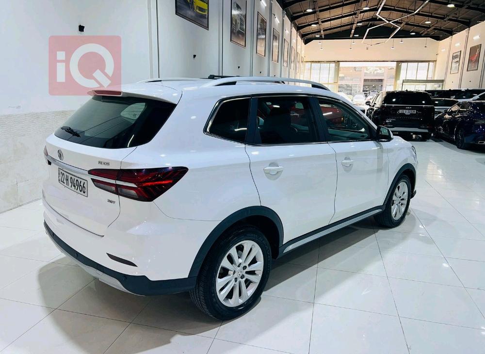ئێم جی RX5